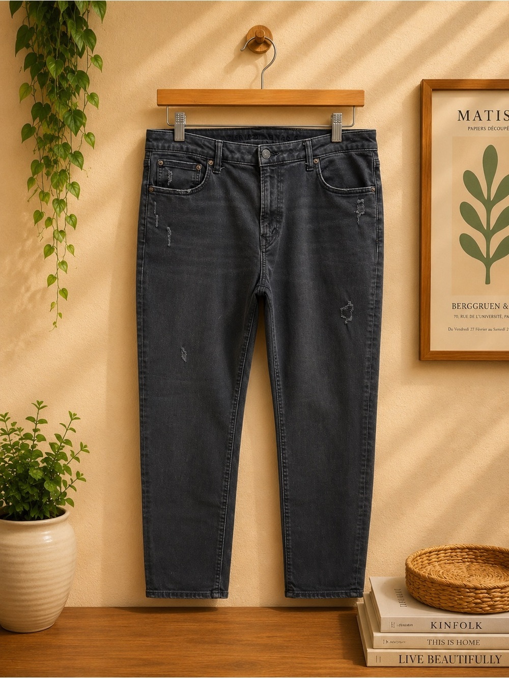 American Eagle Outfitters Men's Straight Jeans in Charcoal Black